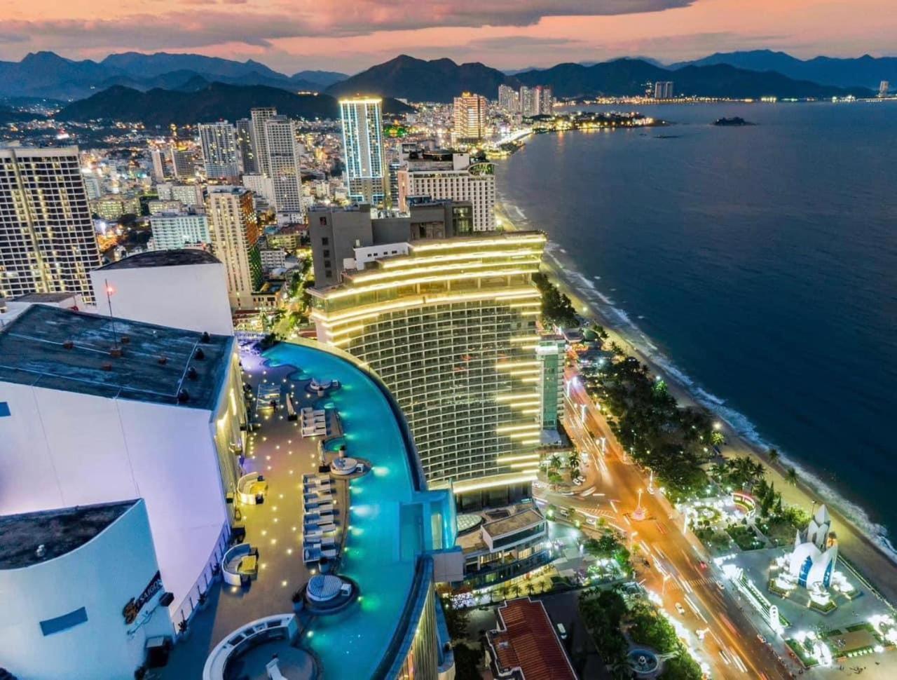 Oceanfront Panorama Residence Нячанг Экстерьер фото